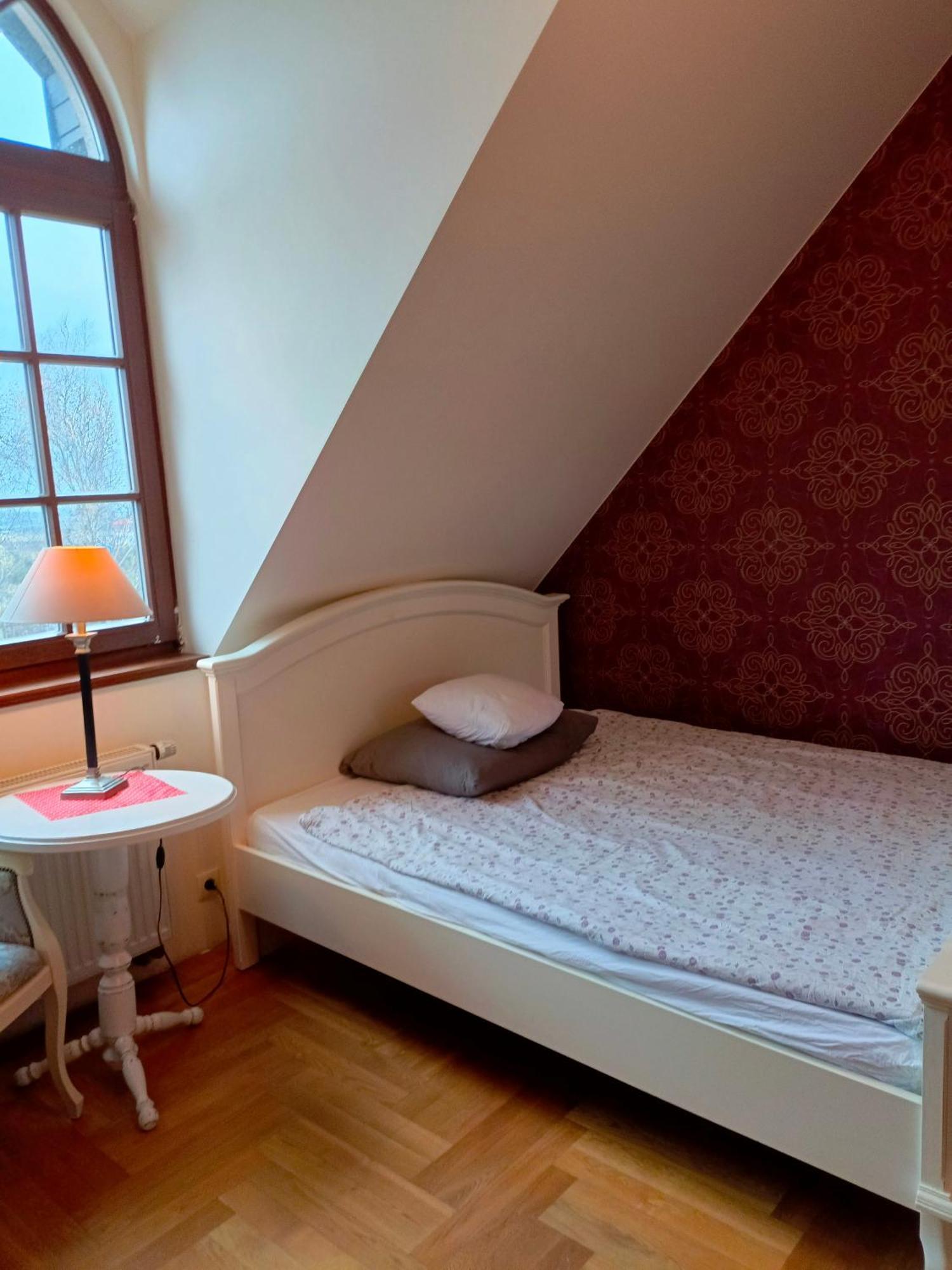 Smolec Dwor Pod Rozami B&B 객실 사진